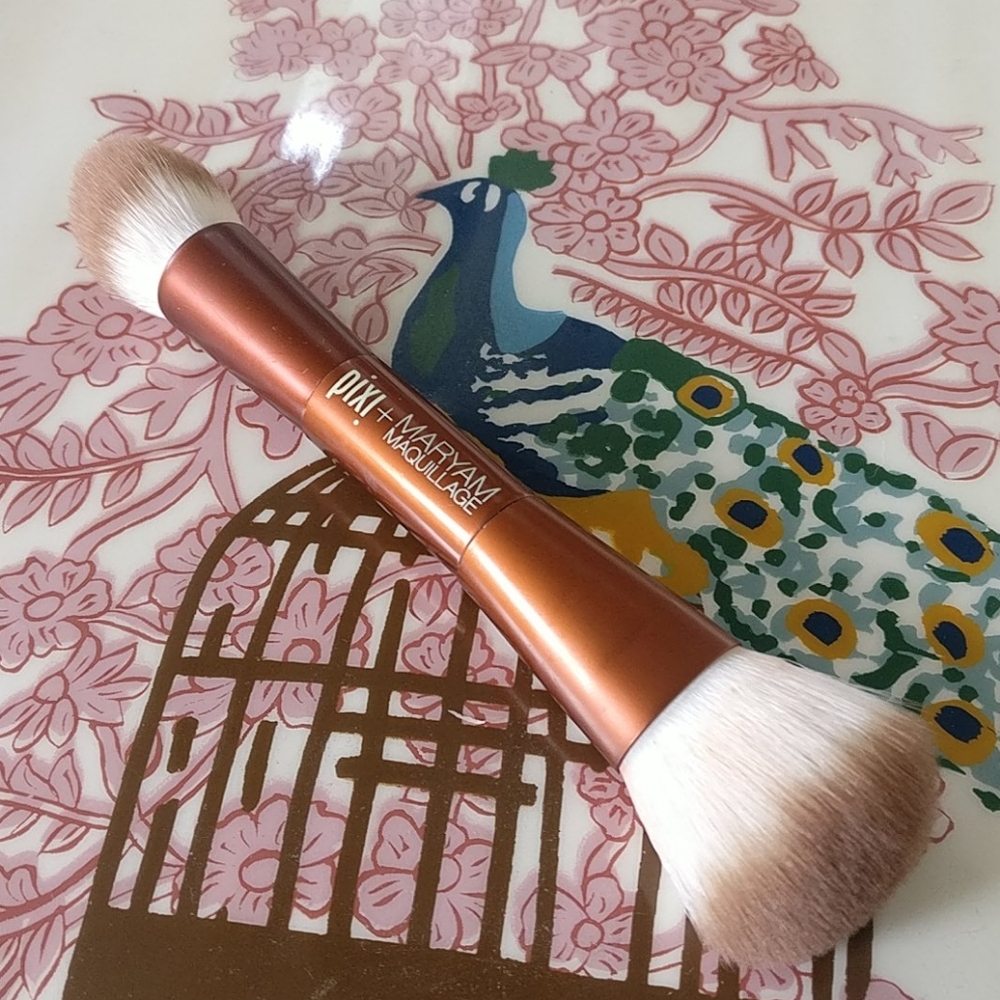 Pixi Strobe and Sculpt Brush